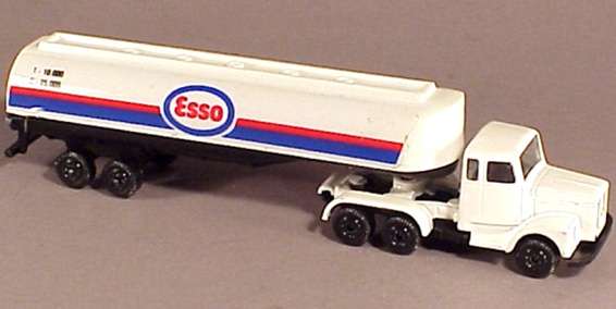 Scania L111 tanktrailer'Esso'